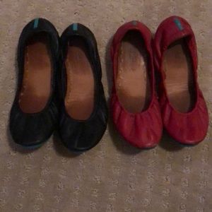 Black and Red Tieks